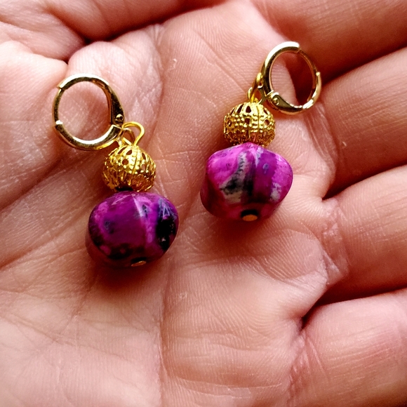New Stunning Purple Fire Agate Rondelle Gold Earrings. - Picture 7 of 9